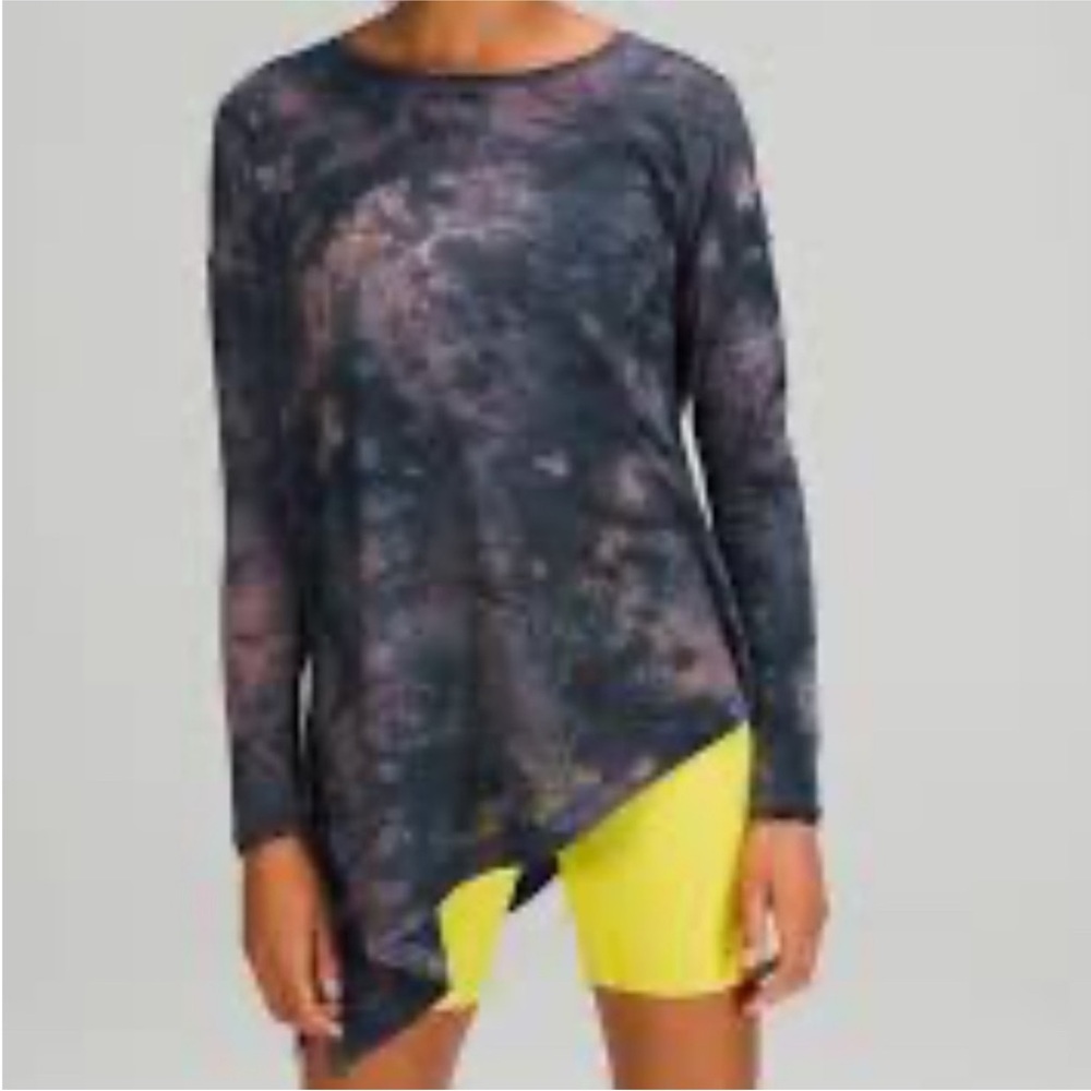 Lululemon To the Point Long Sleeve Shirt
Mist Diamond Dye size 8